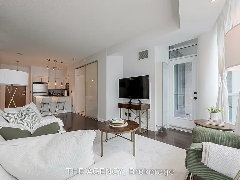219 Fort York Blvd #208 — Photo 15