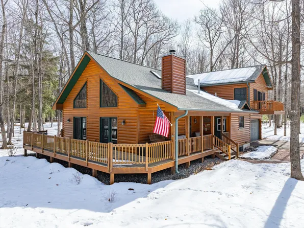 8250 Maplewood Ln #16, Eagle River, WI 54521