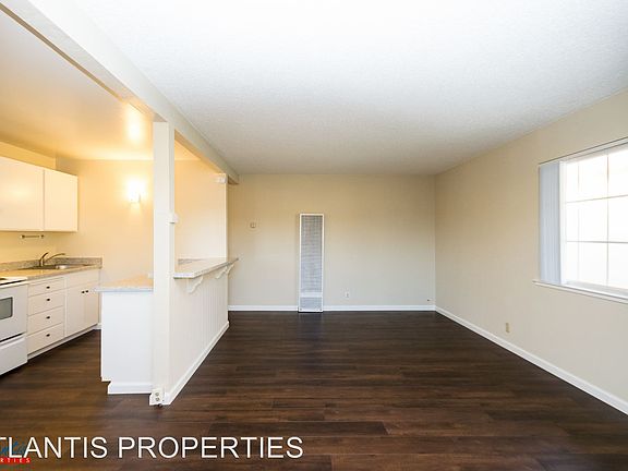3rd image of 4005 Will Rogers Dr APT 05