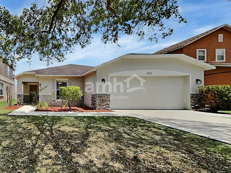 10512 Boyette Creek Blvd — Photo 1