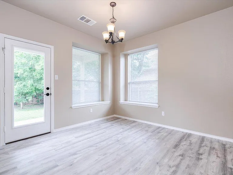 1501 Sweet Leaf Ln — Photo 14