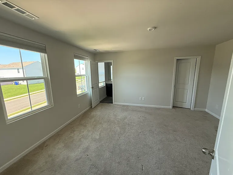 2410 Brokeshire Dr — Photo 11