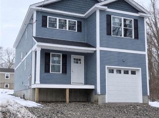 9 Wapping Dr, Bristol, RI 02809