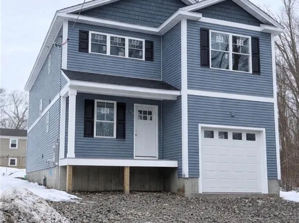 9 Wapping Dr, Bristol, RI 02809