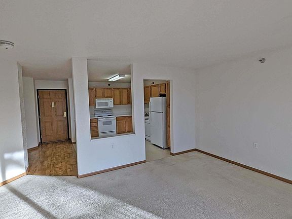 4th image of 1900 4th Ave SW APT 218
