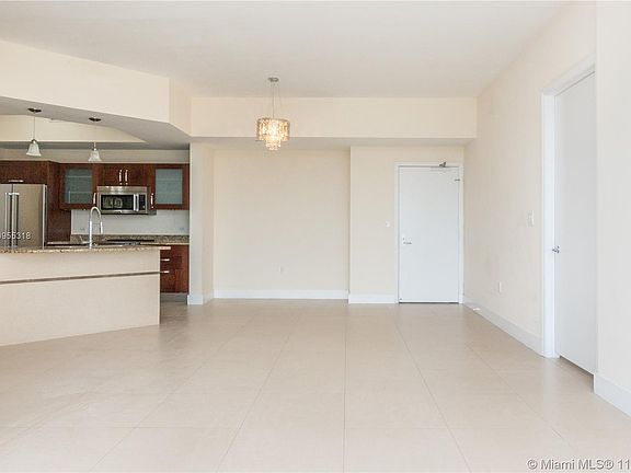 5th image of 19900 E Country Club Dr APT Ts06