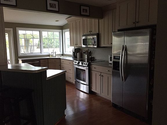 2nd image of 2117 Shawnee Dr SE