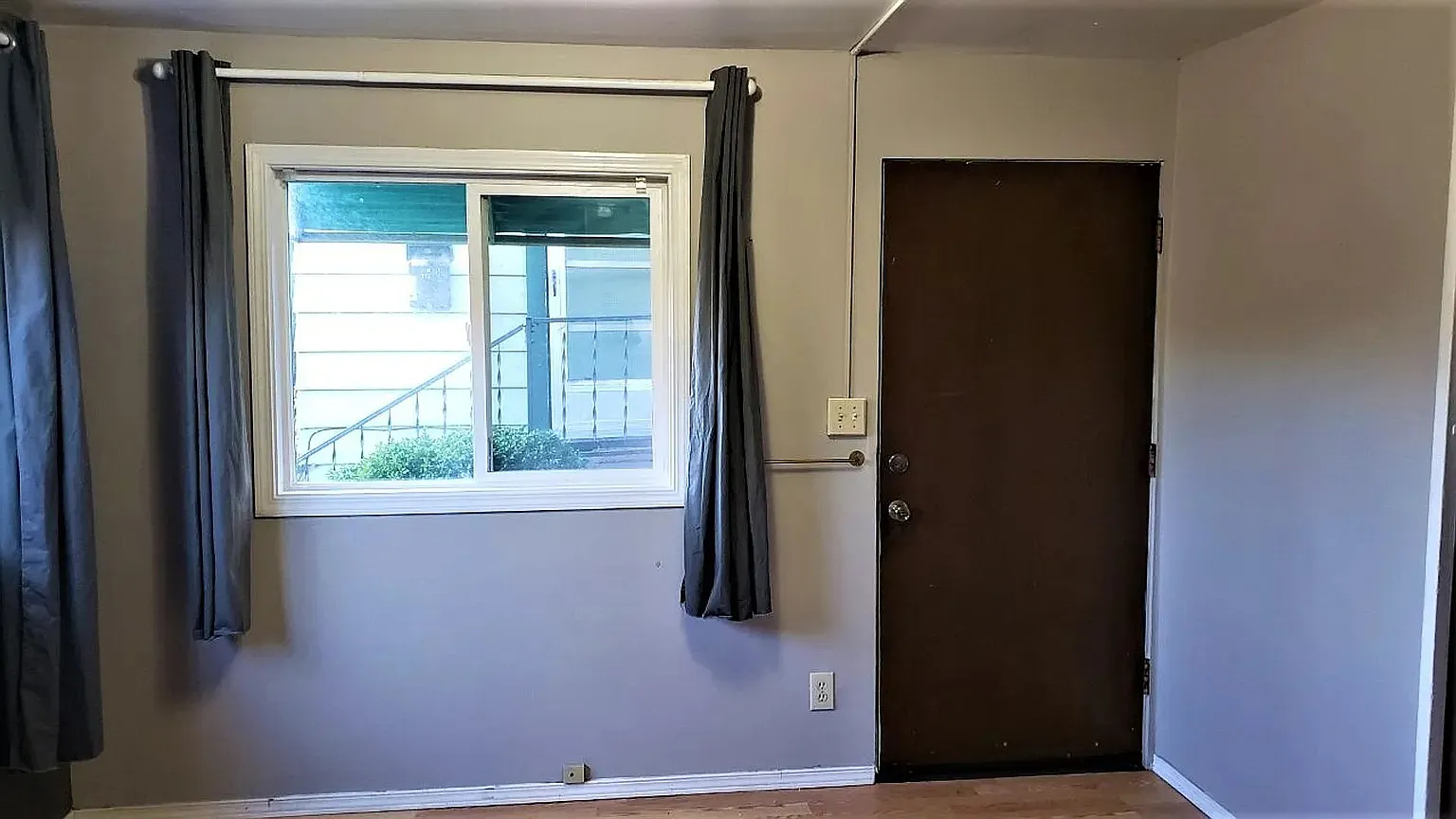 2 bed, 800 sqft, $2,045 — Photo 2