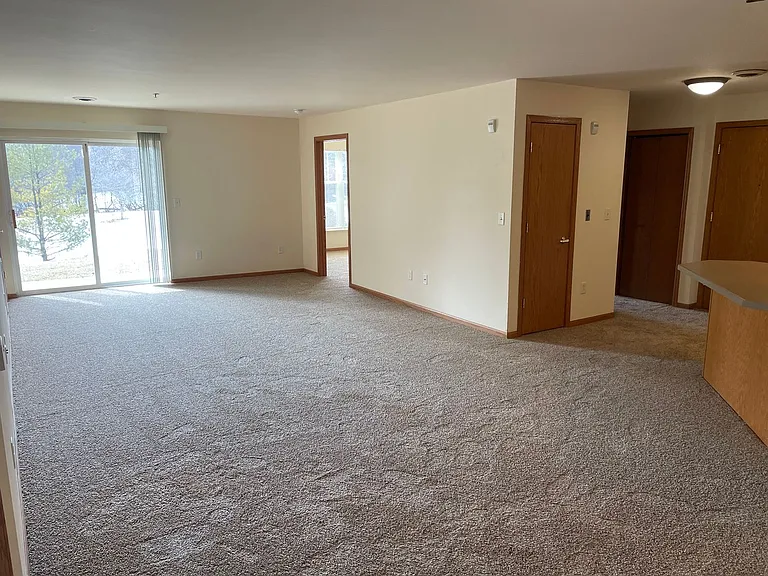 Door Creek Apartments — Photo 24