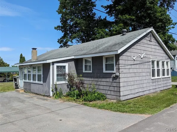 6777 Forest Ave, Verona Beach, NY 13162