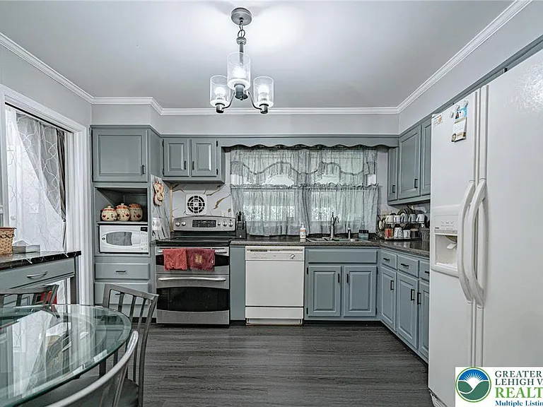 2627 Nottingham Rd — Photo 15