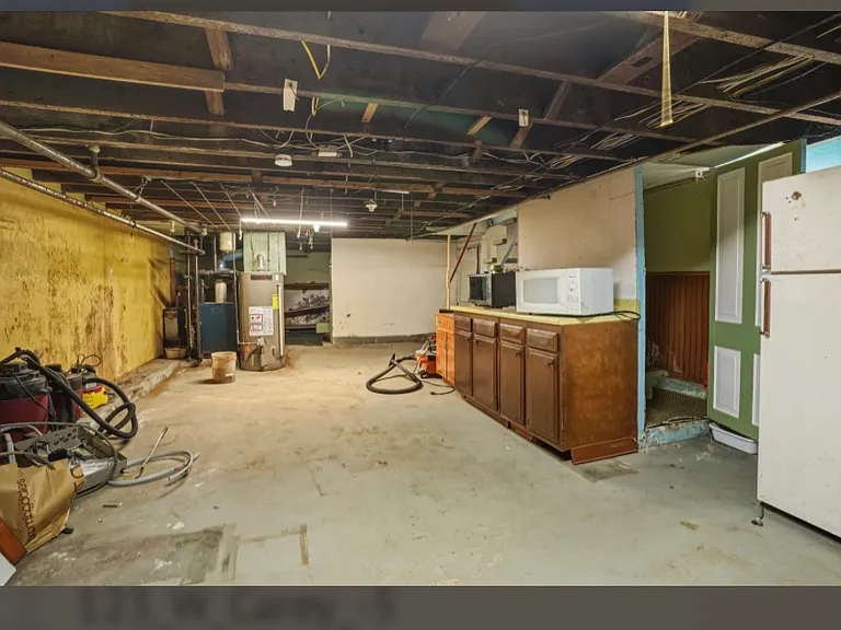 123 W Carey St — Photo 17