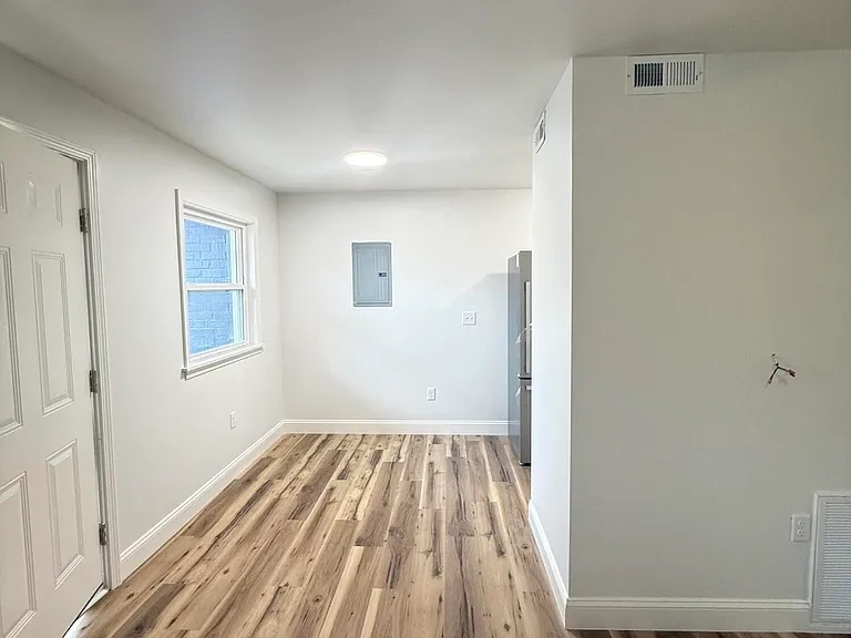 1710 Gagel Ave — Photo 3