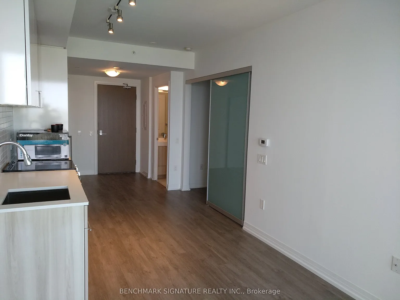 2 bed, $2,260 — Photo 4