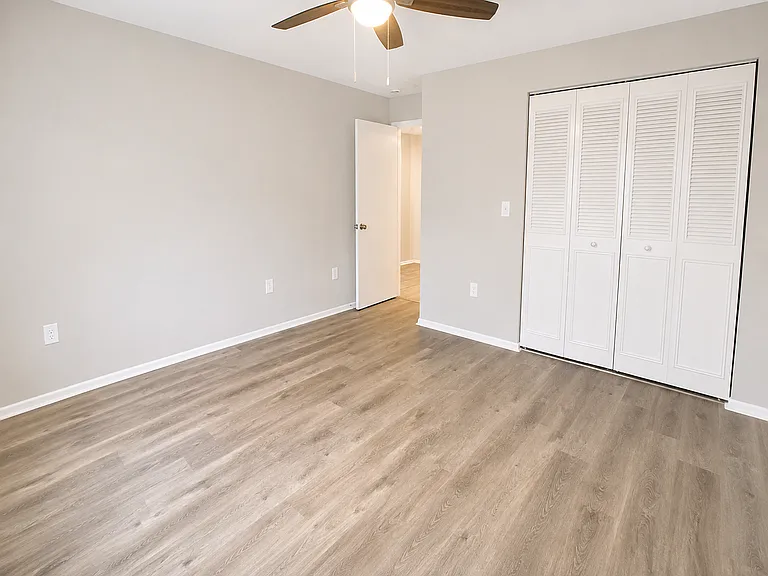 8419 Brandeis Cir E — Photo 12