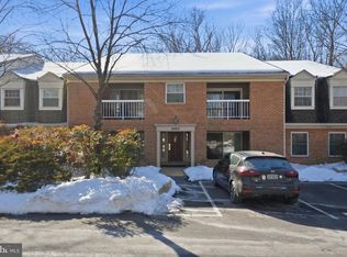 5902 Cove Landing Rd APT 203, Burke, VA 22015