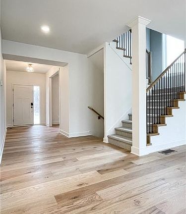 3rd image of 9504 N Chatham Ave