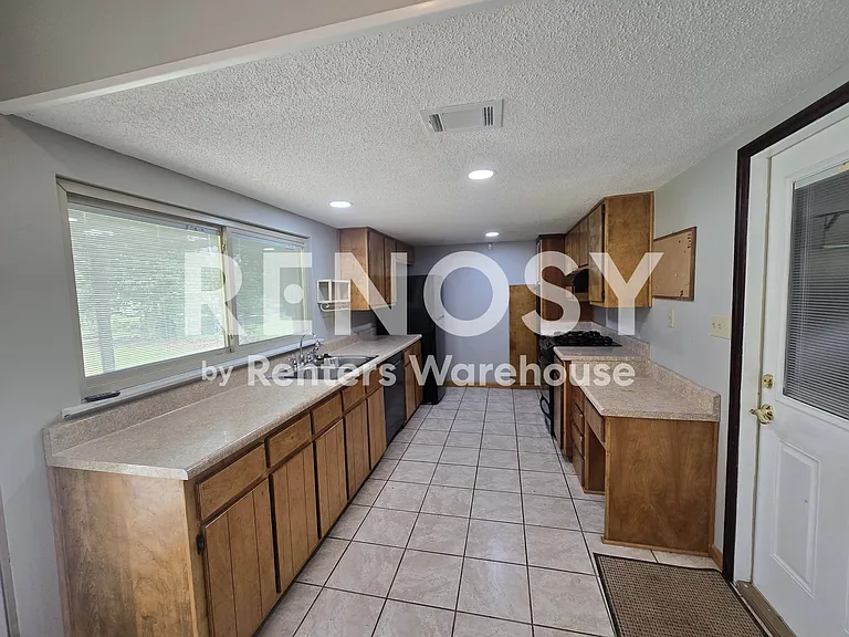 4833 Huntlea Ct — Photo 7