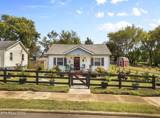 2814 NW Piedmont St, Knoxville, TN 37921