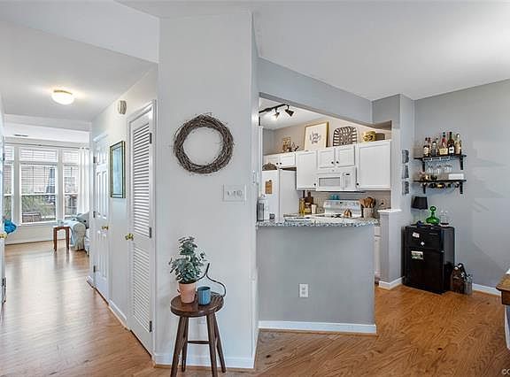 5th image of 5314 Golf Villa Ln
