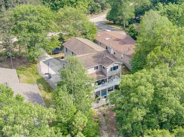 7124 S Forest Lake Dr, Alger, MI 48610