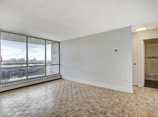 186 Church St E #2B-1BA-955SQFT, Brampton, ON L6V1H3