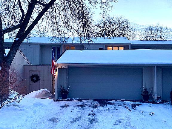 Front of home w/2-car garage