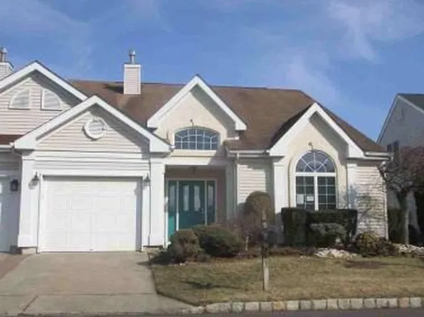 46 Chichester Rd, Monroe Township, NJ 08831