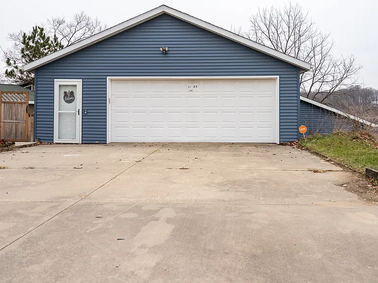 12380 Bair Lake St — Photo 30
