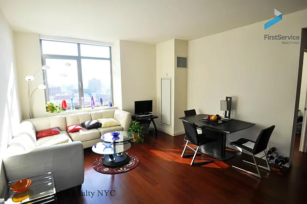 Sold by FirstService Realty (legacy) | media 15
