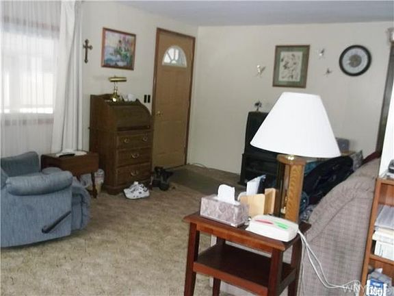 4th image of 1102 Creekside Dr