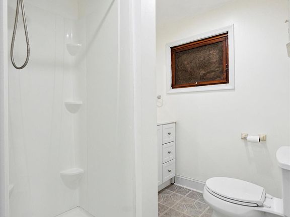 Full bathroom on first level