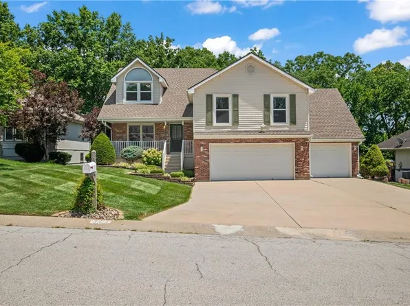 3329 S Gateway Dr, Independence, MO 64057