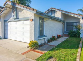 16 Hazelnut, Irvine, CA 92614