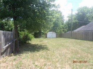 19903 Sumpter Rd, Belleville, MI 48111