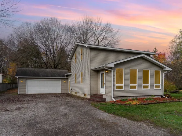 818 S Dearing Rd, Midland, MI 48640