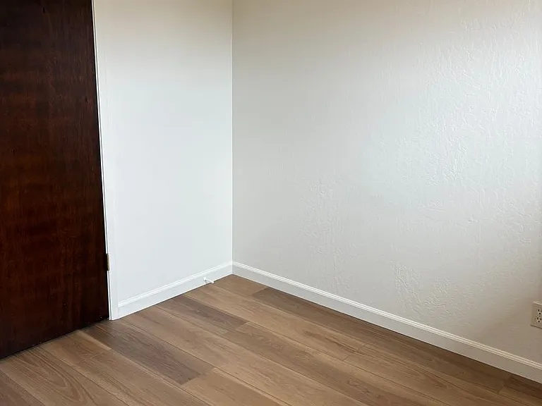 13 Alma Ct — Photo 6