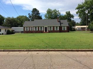 538 W 6th St, Luverne, AL 36049