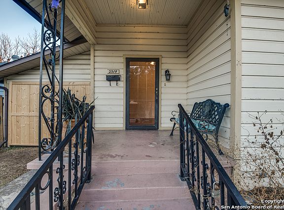 5th image of 2514 W Travis St