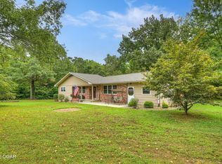 12252 Oak Rd, Neosho, MO 64850