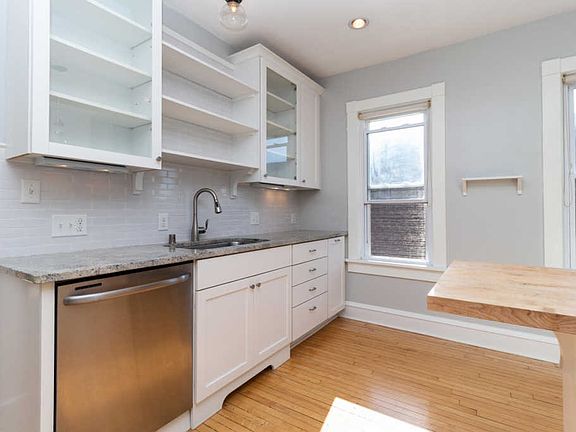 5th image of 3049 S Wentworth Ave #3049A