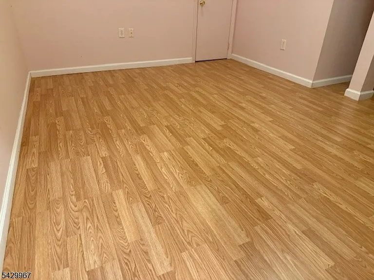 3844 Bloomingdale Dr — Photo 16