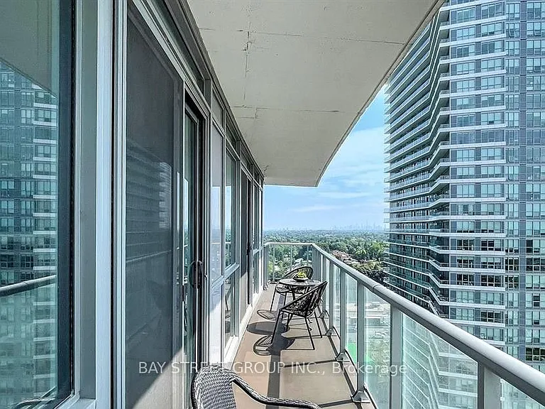 McMahon Dr — Photo 11