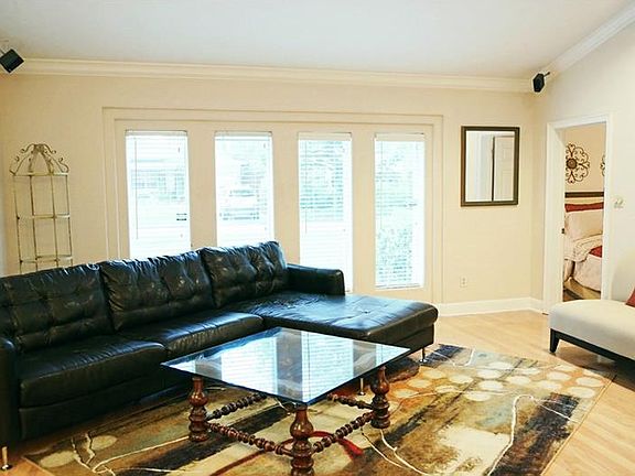 5th image of 420 Westminster St