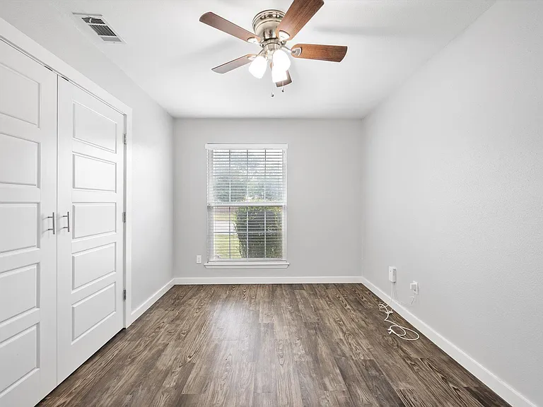 12902 Lamplight Village Ave — Photo 33