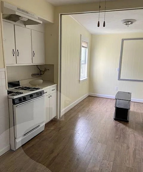130 Willow Ave #2 — Photo 2