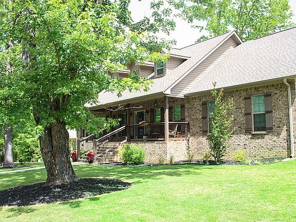 4th image of 330 Grove Park Ct