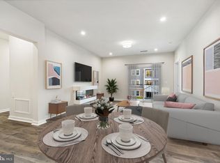 750 Mount Airy Ter NE #203, Leesburg, VA 20176