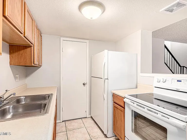 4621 E Southgate Ave — Photo 12