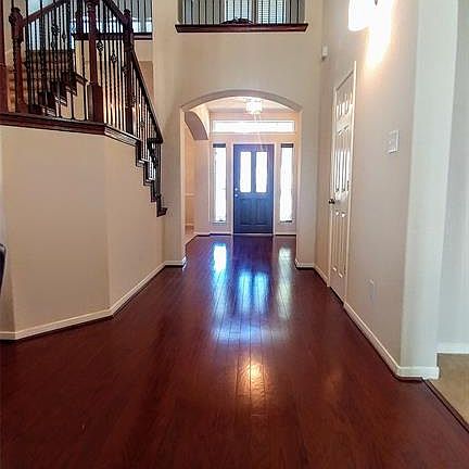 3rd image of 13222 Castle Cliff Ln
